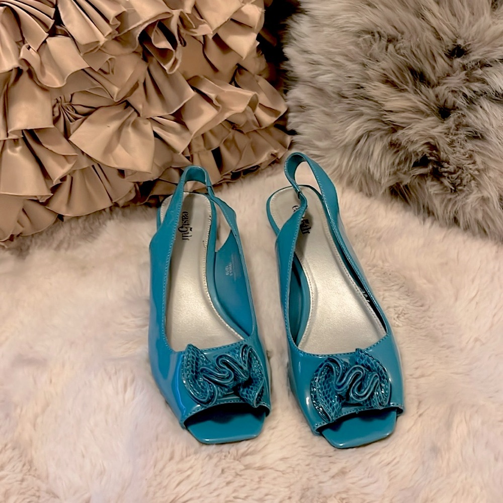 East 5th Teal Peep-toe Faux Patent Leather Vinyl Retro Floral Sandal Wedge Shoes